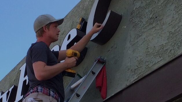 business sign removal in san diego